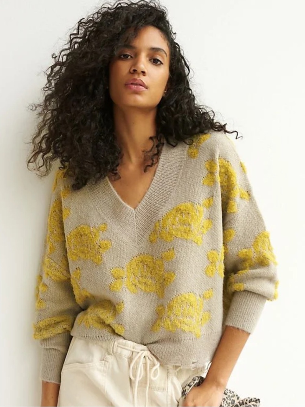 Anthropologie Lucila Beige V-Neck Wool Sweater w/ Yellow Floral Jacquard M